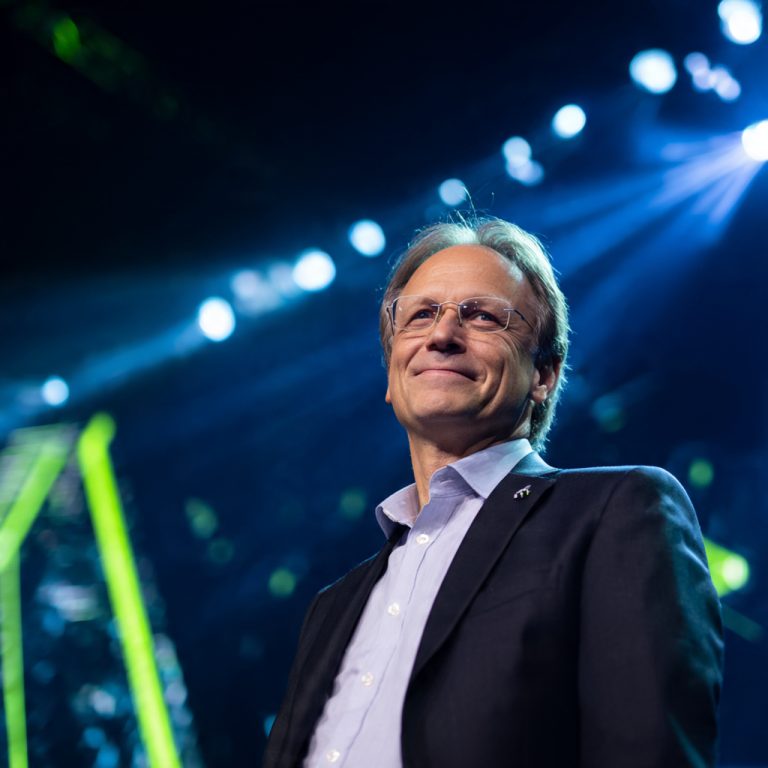 CEO da Nvidia fatura R$ 23 bilhões em um dia após lucro disparar 65%